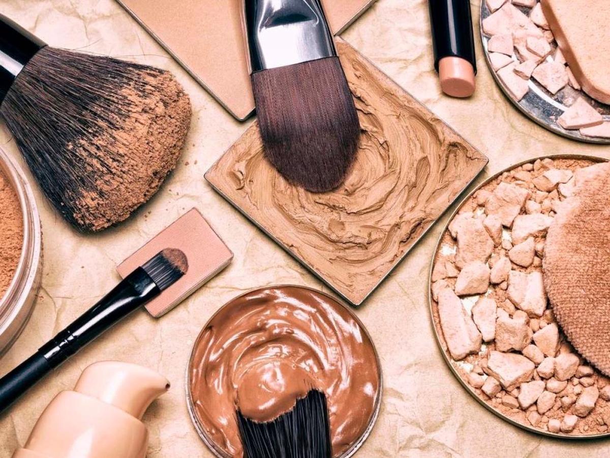 Brochas de maquillaje.