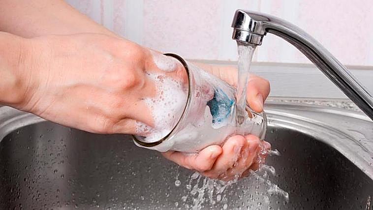 La fórmula para quitar los feos cercos de los vasos y dejarlos como nuevos.