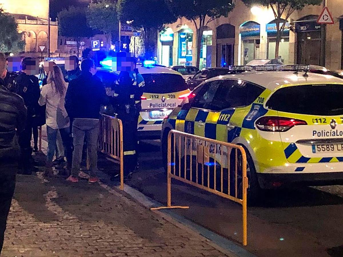 Detención de una joven en la Gran Vía esta madrugada.