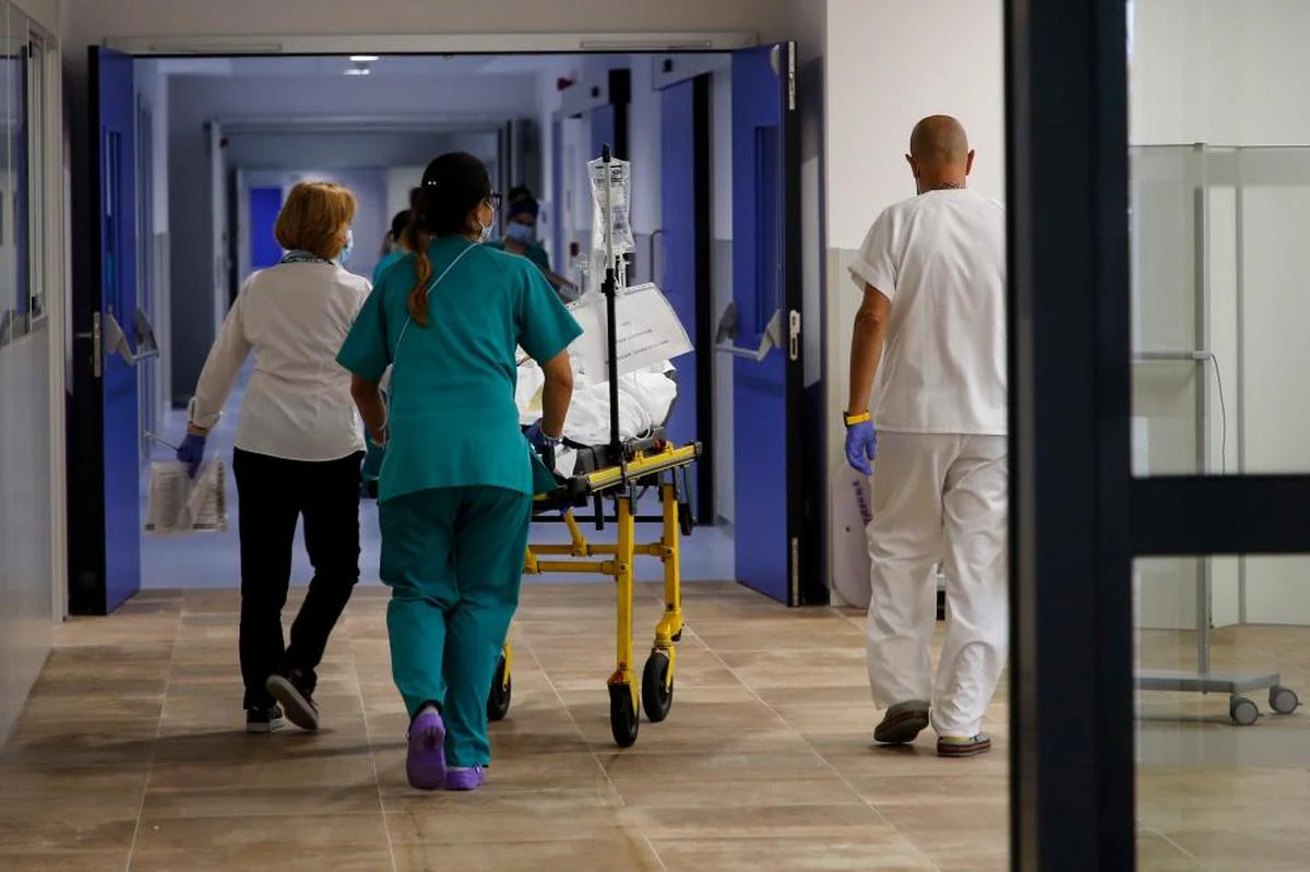 Sanitarios en el Hospital de Salamanca.