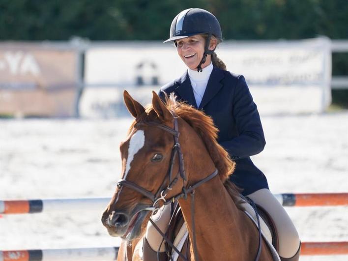 La Infanta Elena durante una competición hípica