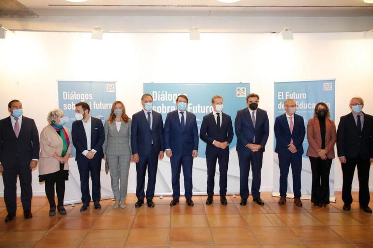 Inauguración del foro “Diálogos sobre el futuro de la educación”.