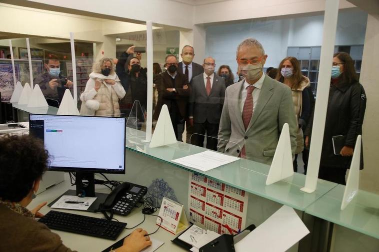 Ricardo Rivero en el registro de su candidatura.