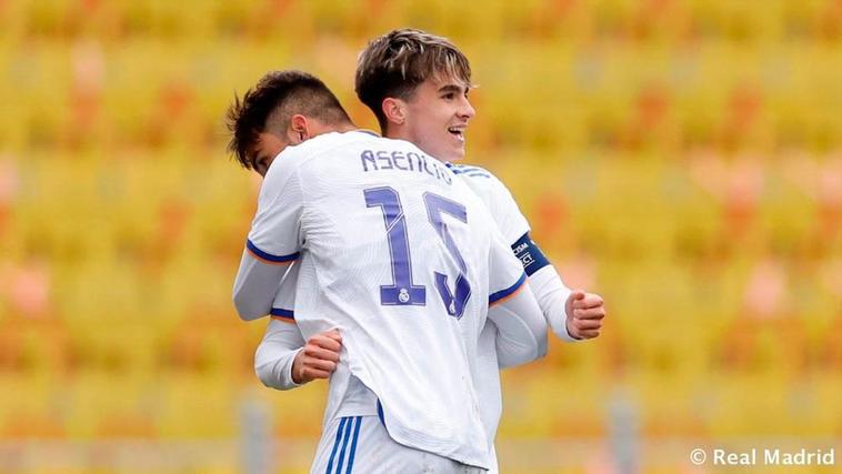 Celebración del gol de Miguel.