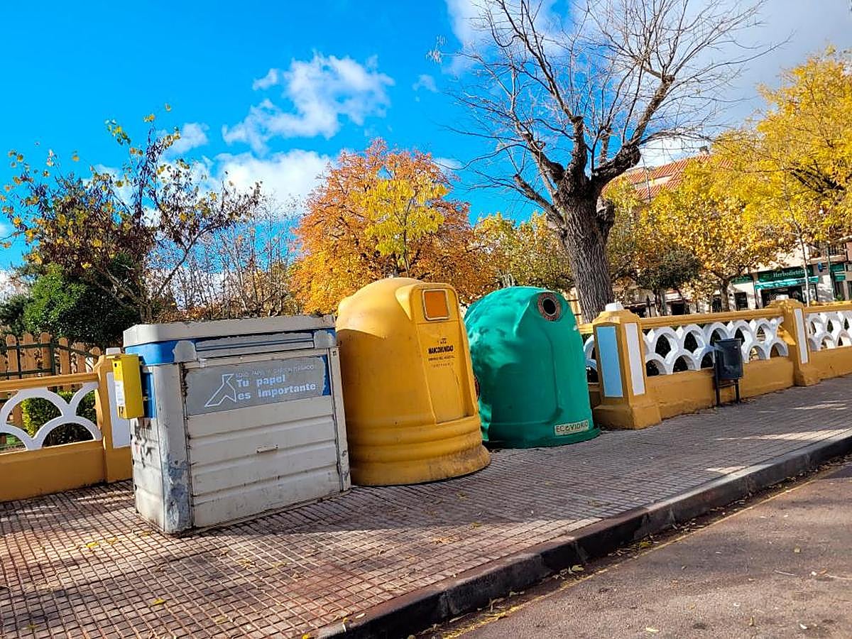 Contenedores para la recogida selectiva de residuos urbanos instalados en Ciudad Rodrigo