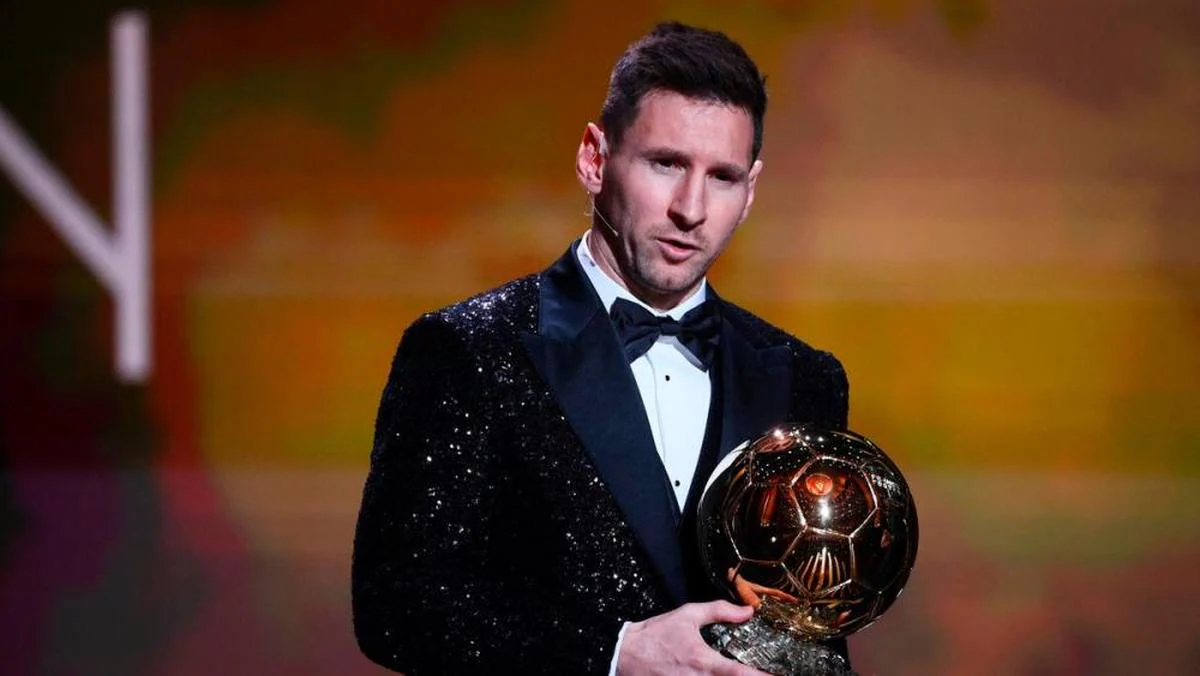 Leo Messi con su séptimo Balón de Oro.