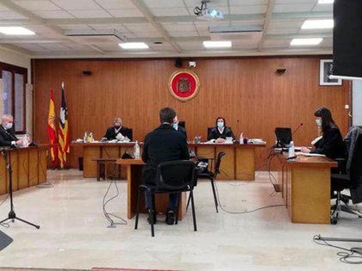 Cuatro años a prisión por abusar sexualmente de su compañera de piso mientras dormía en Ibiza