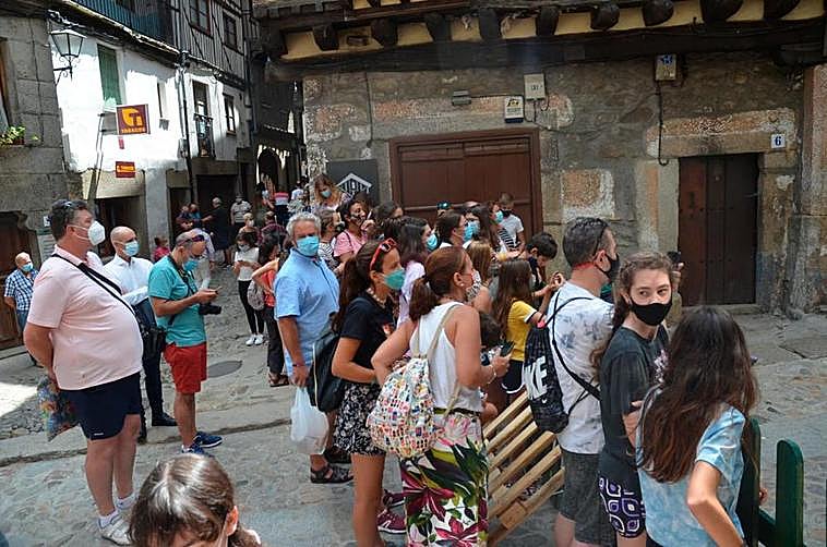 Seguidores del programa “Master Chef”, durante el rodaje en La Alberca.