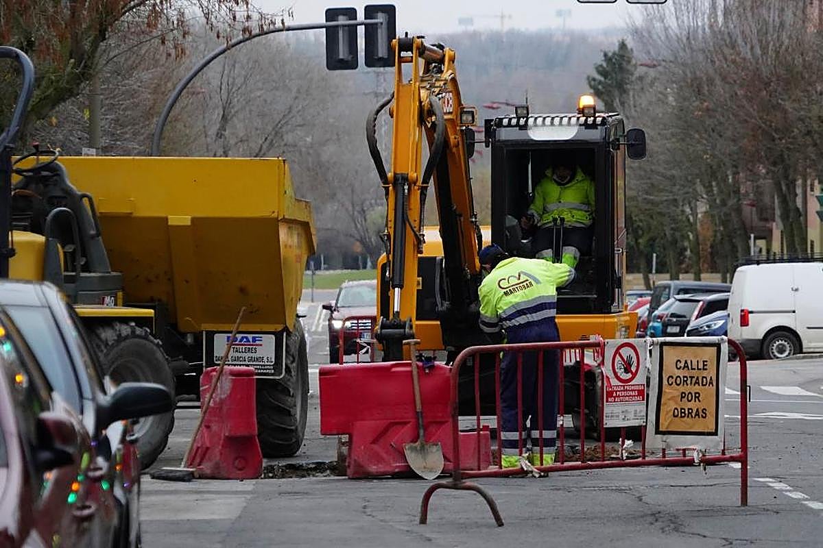 Trabajadores en una obra en la ciudad.