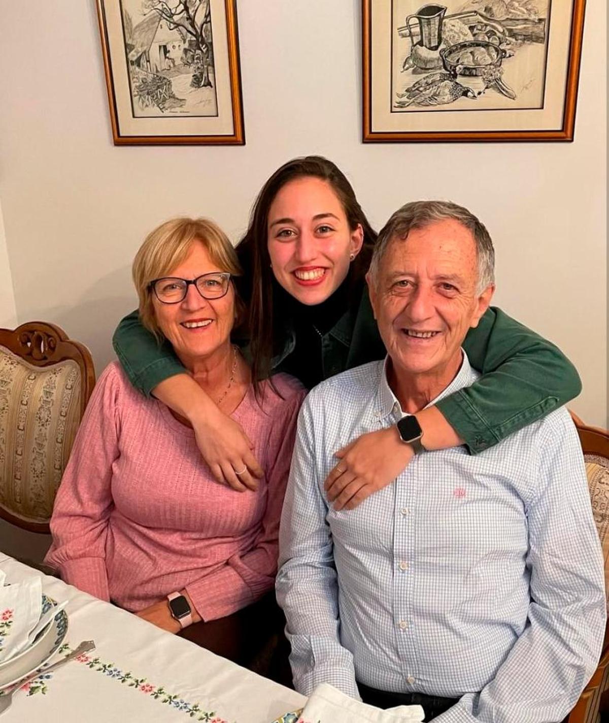 Cazorla disfrutando junto a su familia de la Navidad.