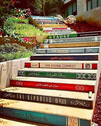 Escaleras de la Universidad de  Balamand, en el Líbano. I L.G.