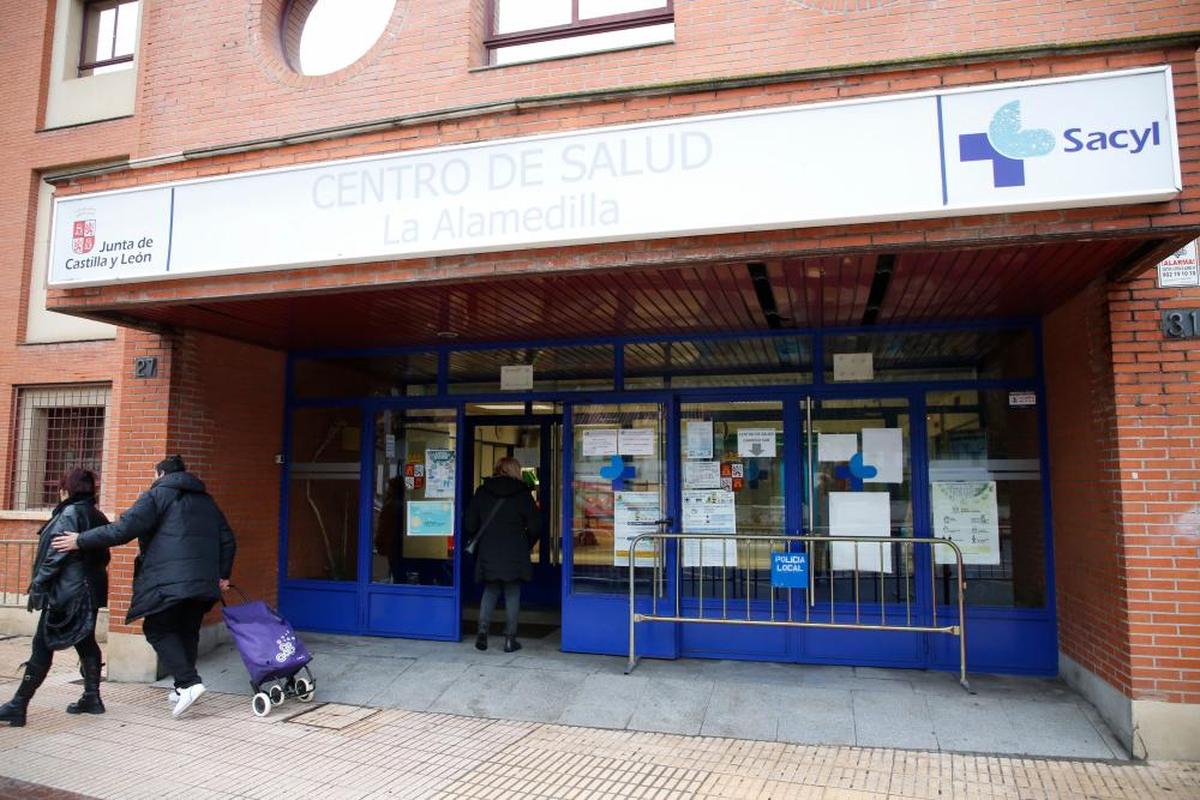 Entrada del centro de salud de La Alamedilla