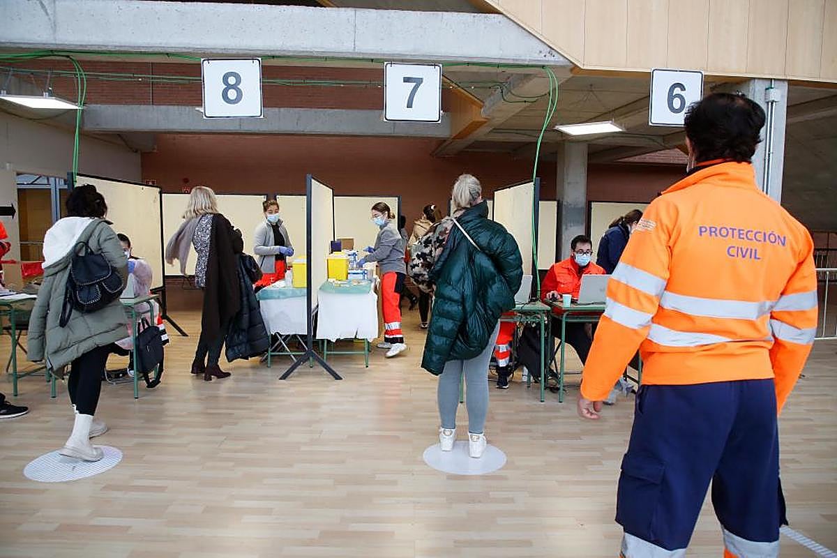 Vacunación en el Multiusos Sánchez Paraíso