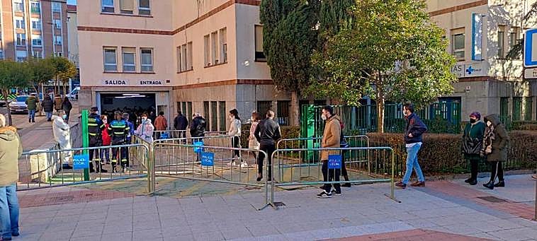 Las colas se sucedieron a lo largo de toda la mañana