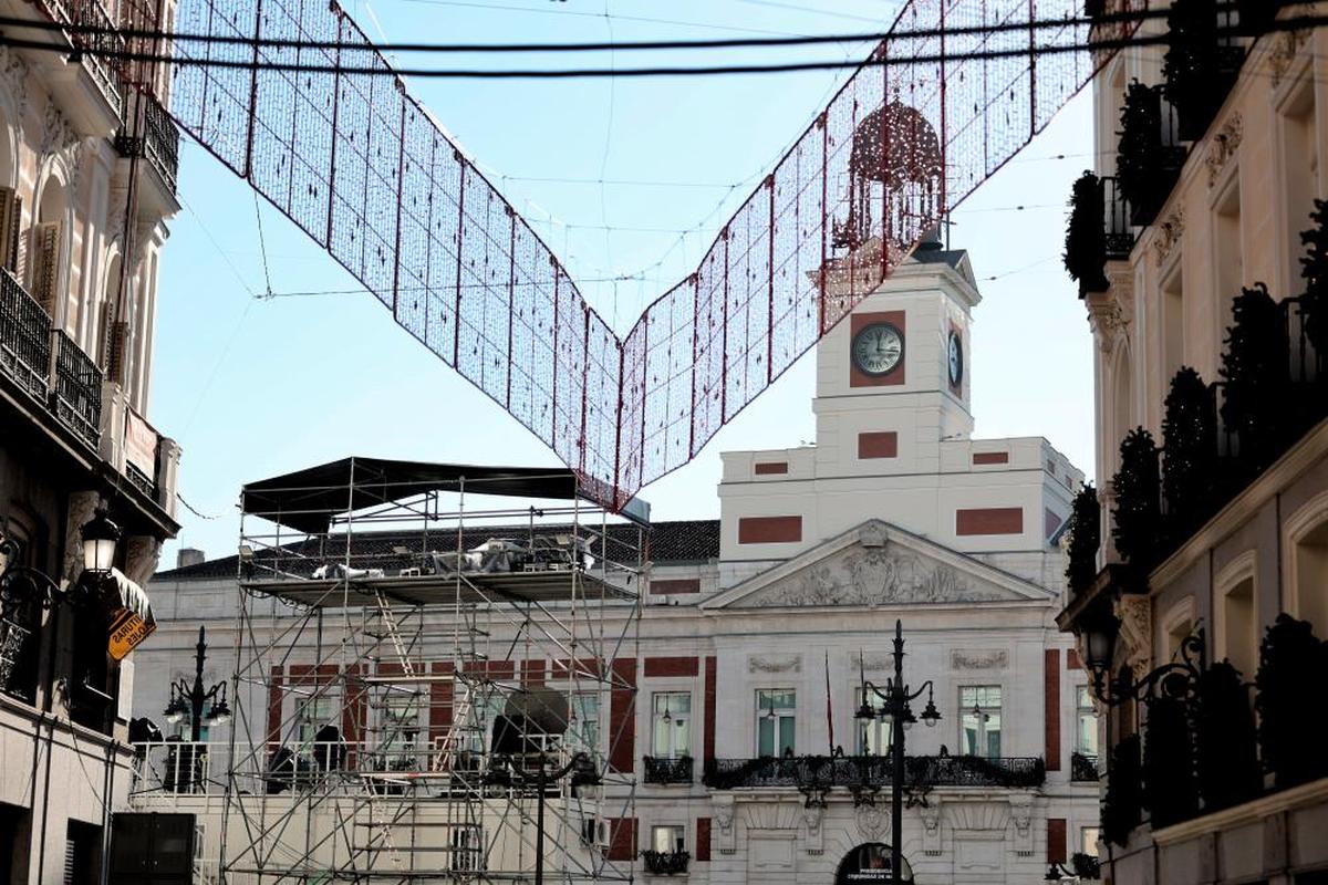 El reloj de la Puerta del Sol, listo para las Campanadas