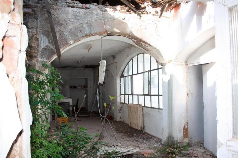 El estado actual del interior del edificio del antiguo Hospital de Santiago y San Marcos en Alba