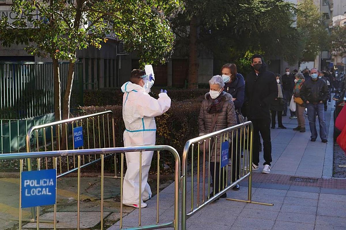 Un momento del cribado de sintomáticos en Nochevieja