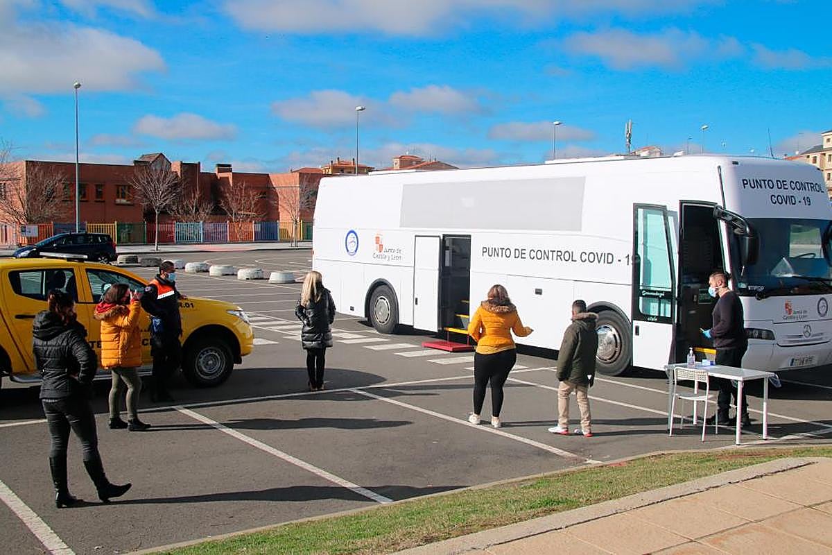 Realización de los test de antígenos este lunes en Carbajosa