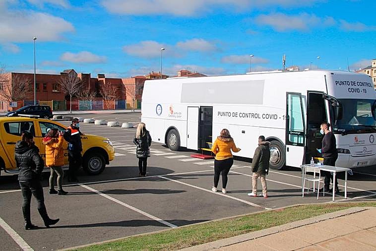 Realización de los test de antígenos este lunes en Carbajosa