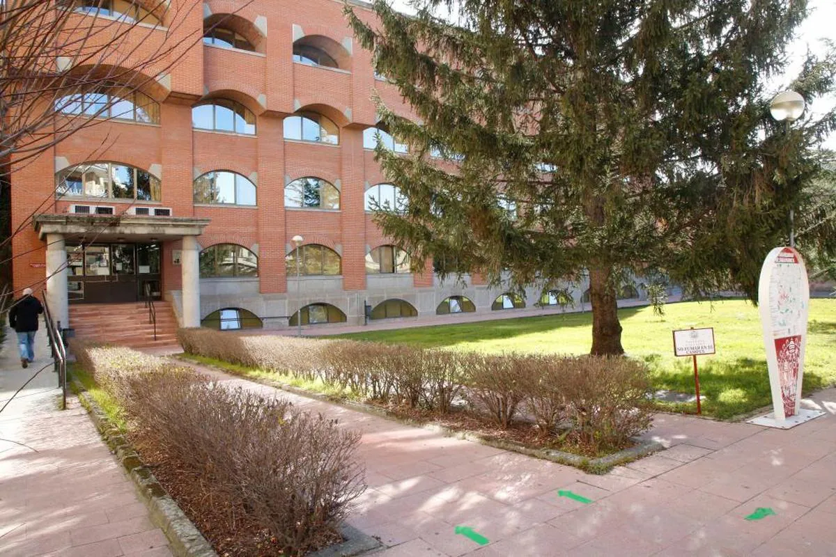 Entrada a la Facultad de Educación de la Universidad de Salamanca.