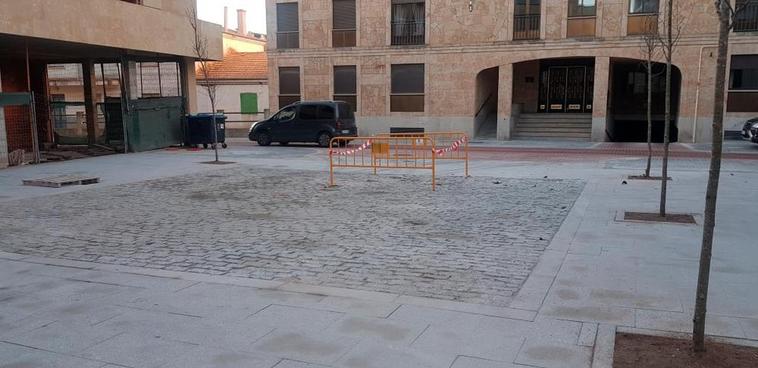 La plaza de El Rincón, recién remodelada, podría ser la plaza Rafael Nadal
