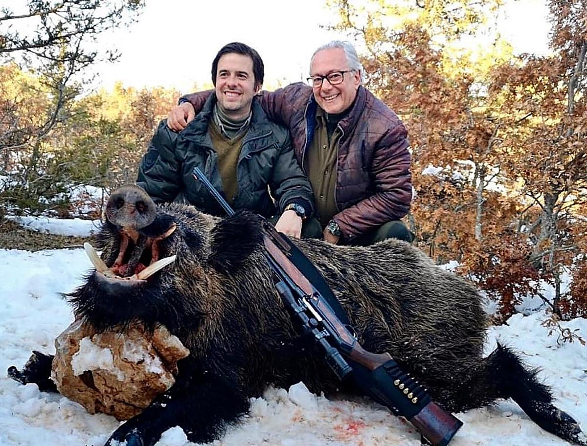 Padre e hijo siempre juntos compartiendo aficiones.