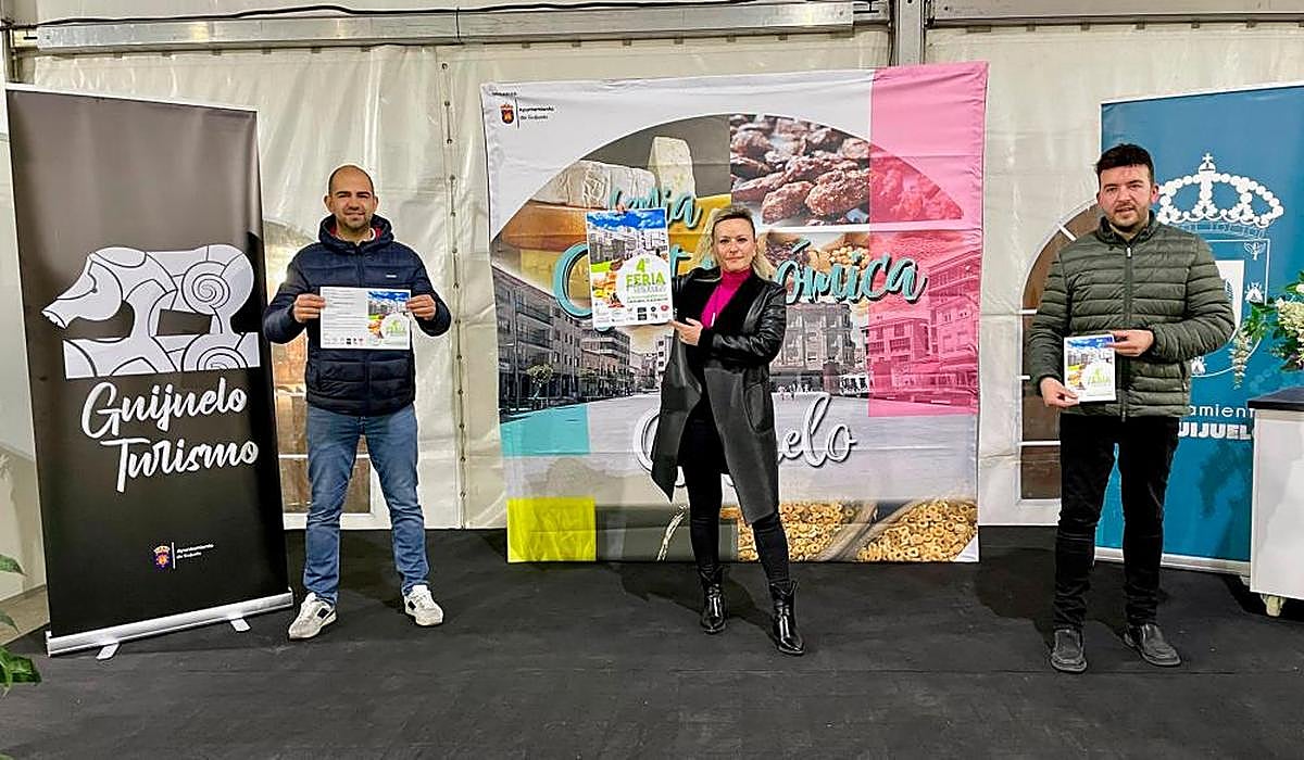 Carlos Arasa, Sandra Méndez y Roberto H. Garabaya