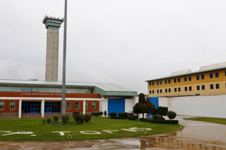 Entrada del centro penitenciario de Topas