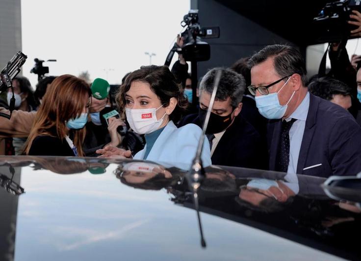 Ayuso pide expulsar a los que fueron contra ella y pregunta cuántas Ritas Barberá más quieren dejar en la cuneta