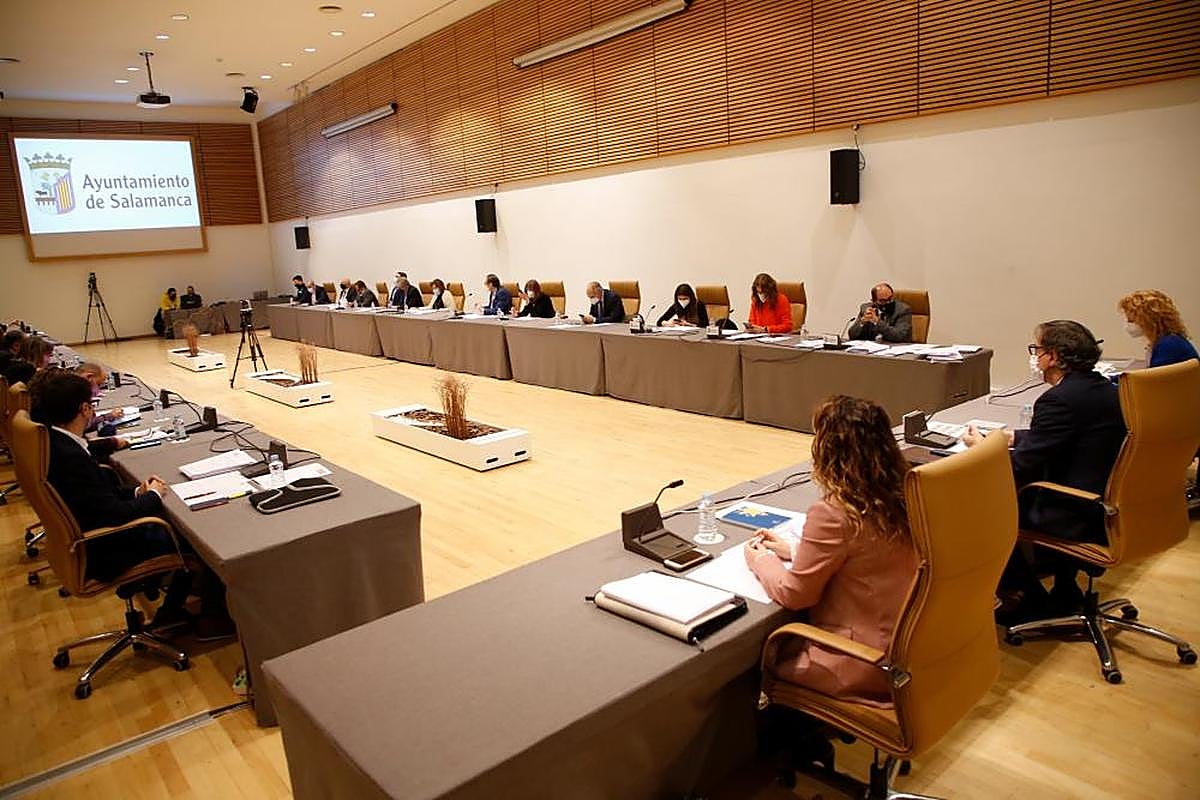 Pleno en el Ayuntamiento de Salamanca.