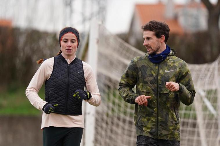 Los atletas salmantinos Lorena Martín y Álvaro de Arriba entrenan en Las Pistas