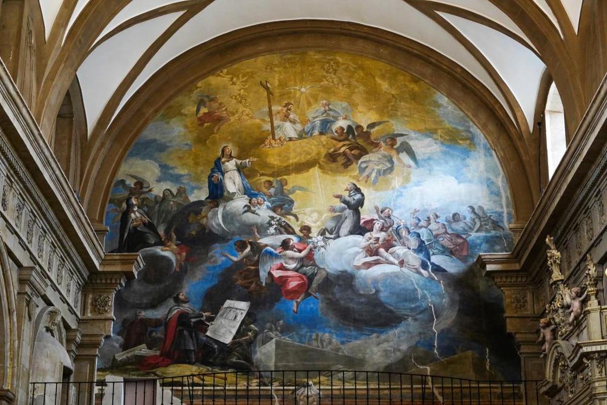 La obra barroca de Juan Simón Blasco Sando y Topete, de enormes dimensiones, en la iglesia de Capuchinos.