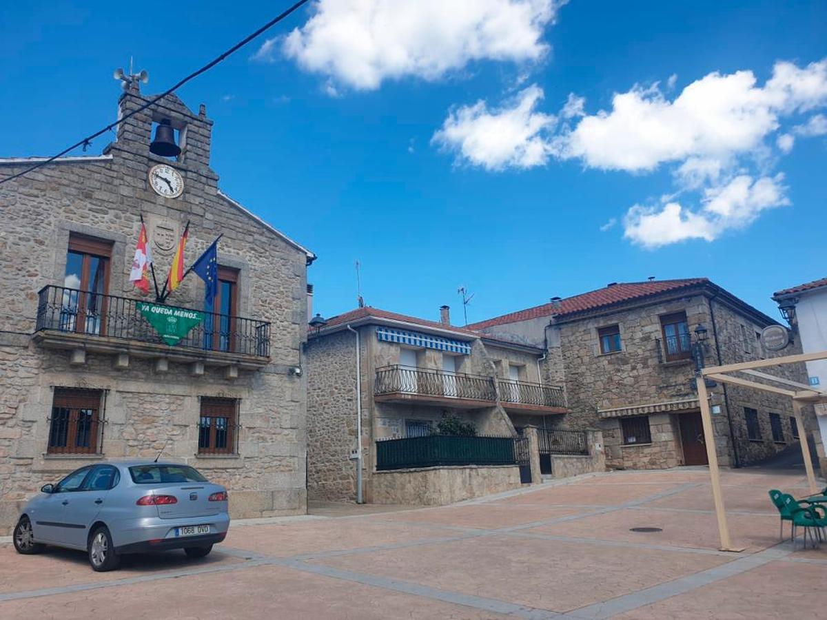 Plaza Mayor de Peñaparda, una de las localidades de El Rebollar en las que se habla ‘la palra’.