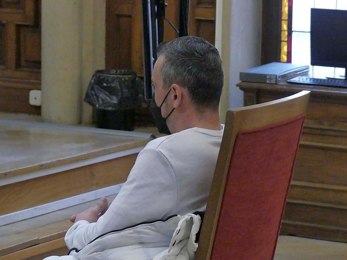 R.H.L. al inicio del juicio en la Audiencia Provincial de Salamanca