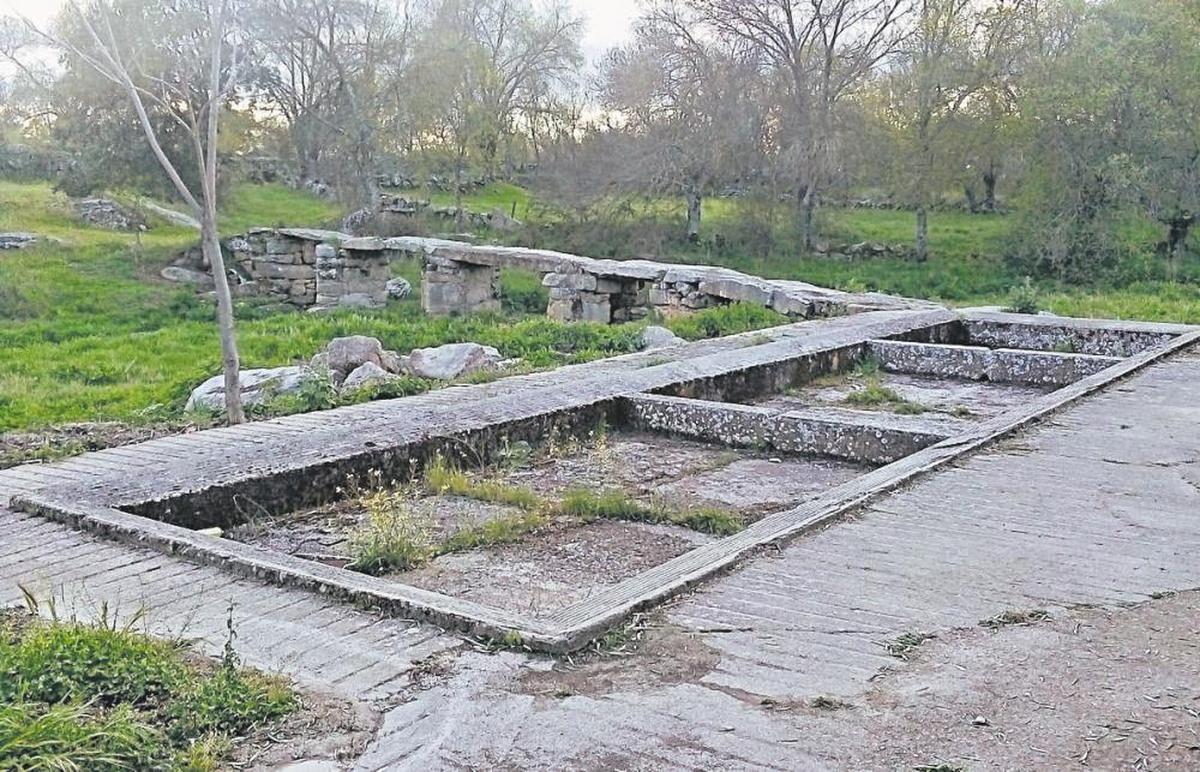 Las pozas existentes en la carretera que comunica Peromingo con Béjar.