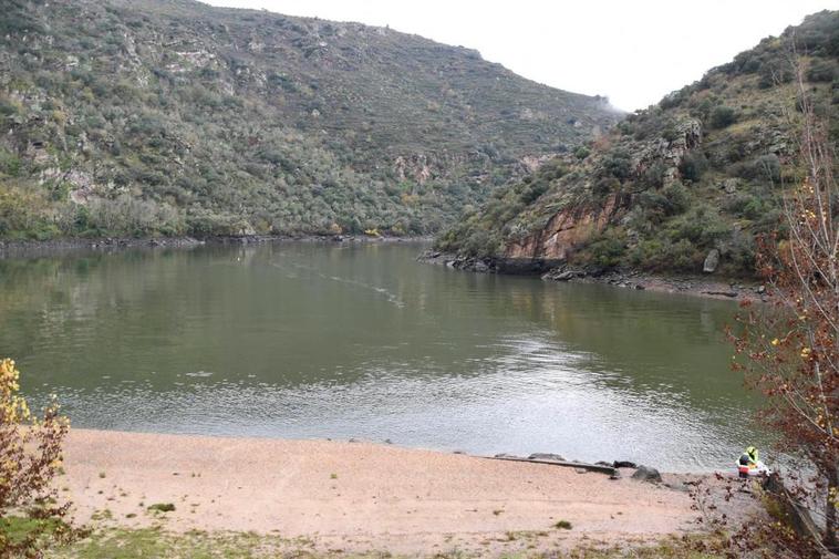 Arenal artificial de la Playa del Rostro en el término municipal de Aldeadávila de la Ribera.