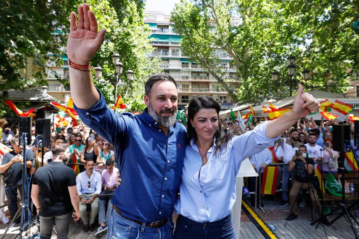 Santiago Abascal junto a Macarena Olona