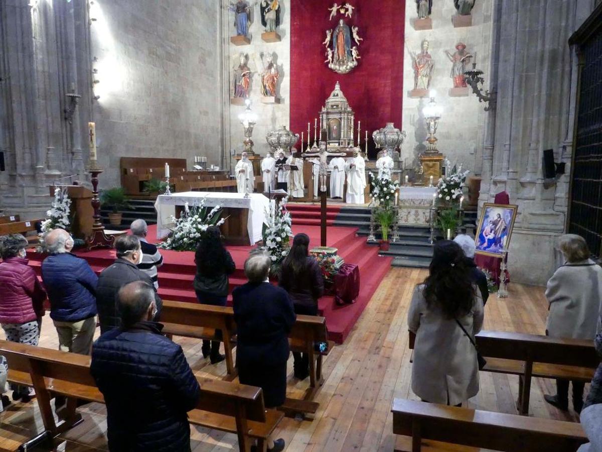 Imagen de una misa en la Catedral Nueva de Salamanca.