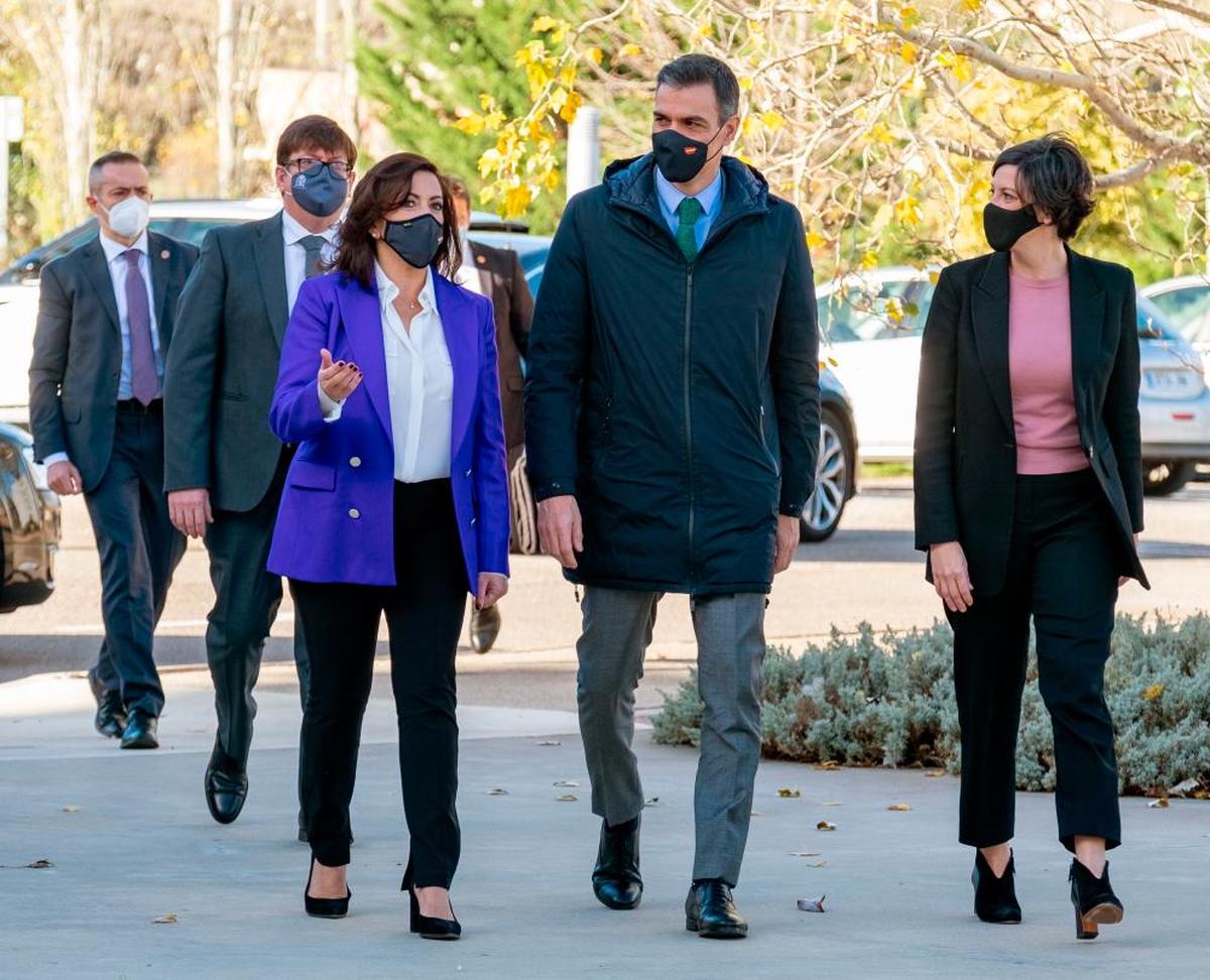 La presidenta de La Rioja y el presidente del Gobierno español.