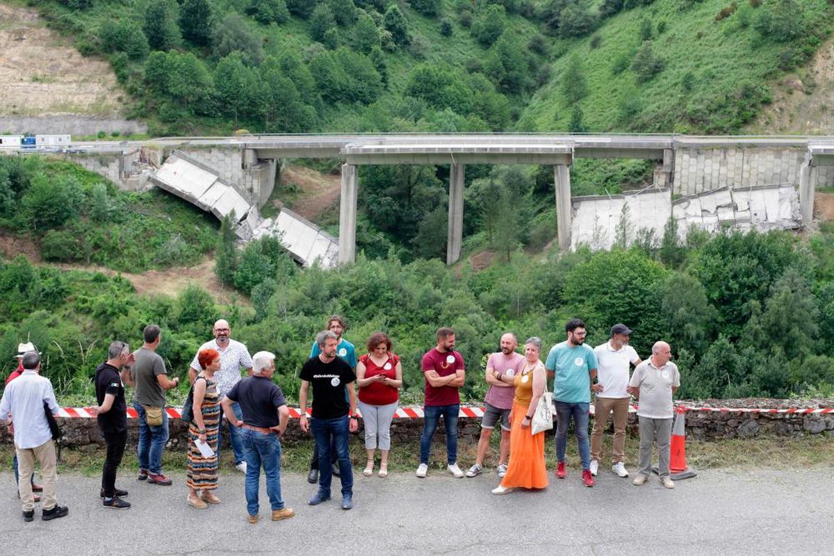 Derrumbe de parte del viaducto de la A-6