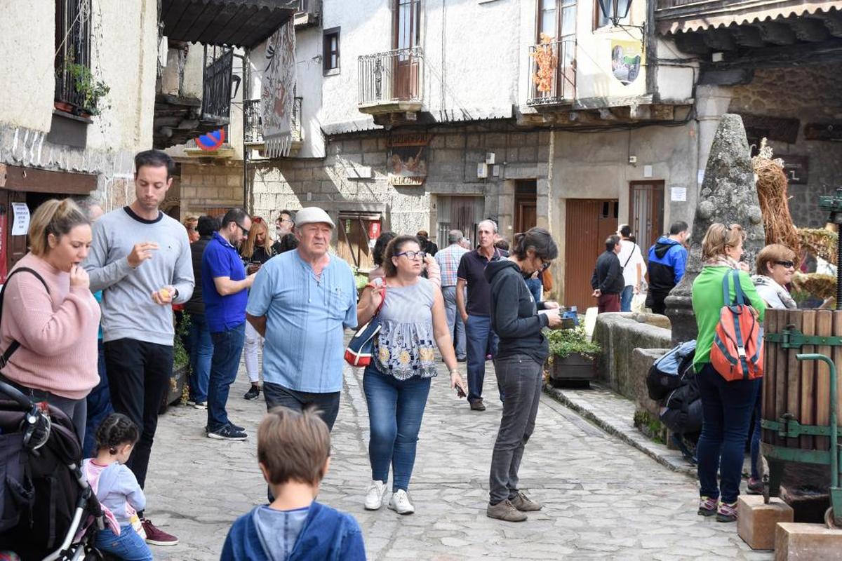 Las típicas y cuidadas calles de San Martín del Castañar vibrarán este fin de semana con el festival