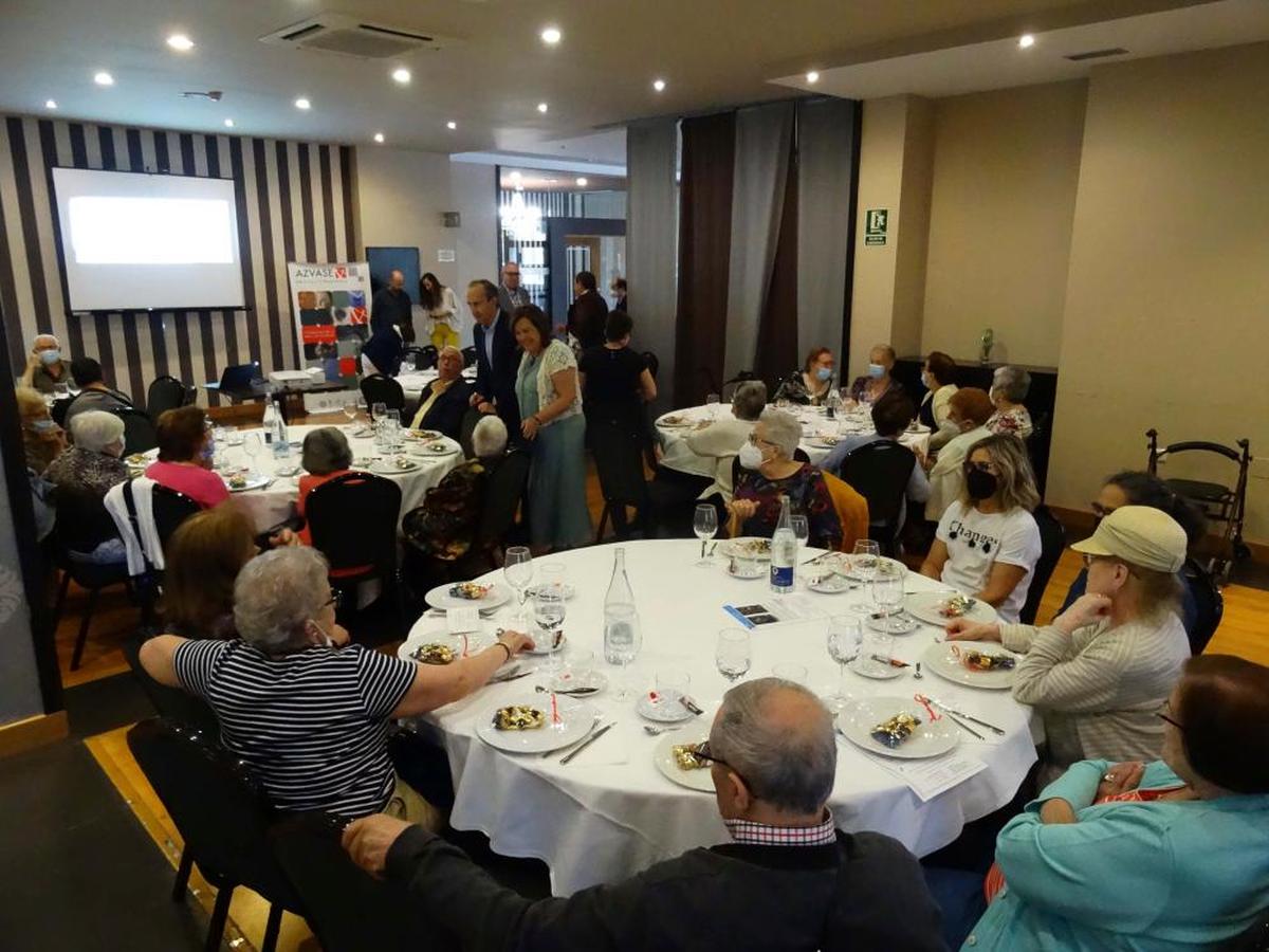 Las personas mayores recibieron consejos para una mejor alimentación este verano