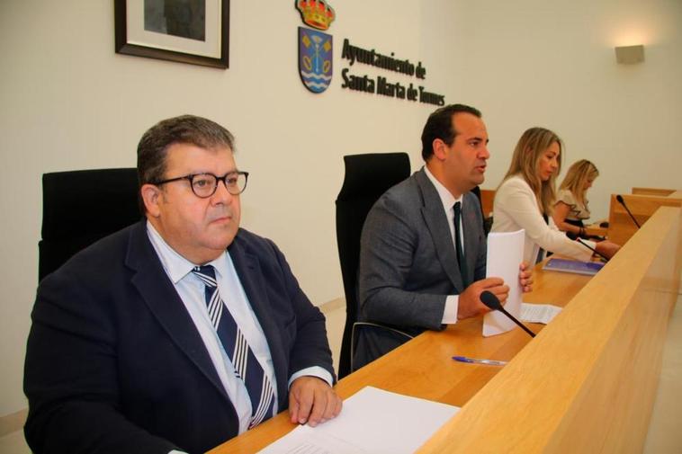 Francisco Miguel García, David Mingo y Marta Labrador en el pleno de Santa Marta.