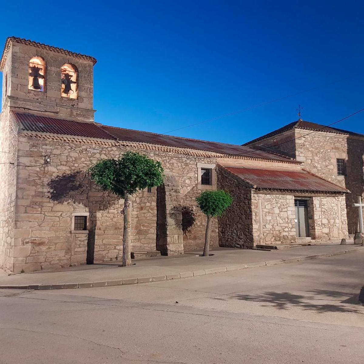 La parroquia de la Asunción en la plaza Rafael Farina.