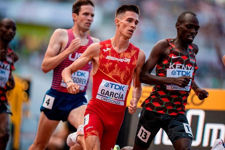 Mario García Romo en la primera ronda de 1.500 metros durante el Campeonato del Mundo de atletismo al aire libre.