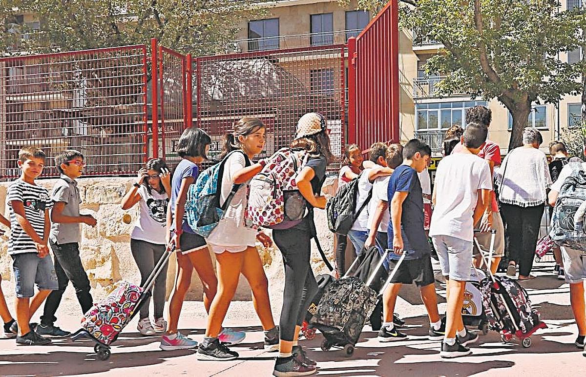 El último curso se cerró en centros públicos de Primaria con 1.320 alumnos menos que hace 10 años