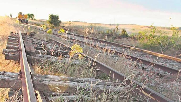 Una de las vías abandonadas en Salamanca.