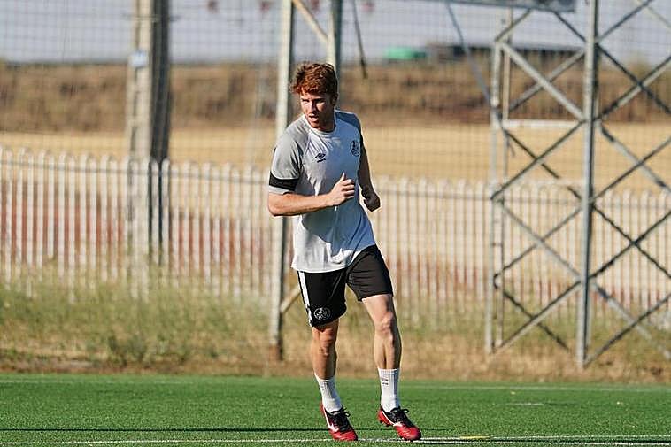 Peli, entrenando con el Salamanca y en su paso por el Guijuelo y el Unionistas.