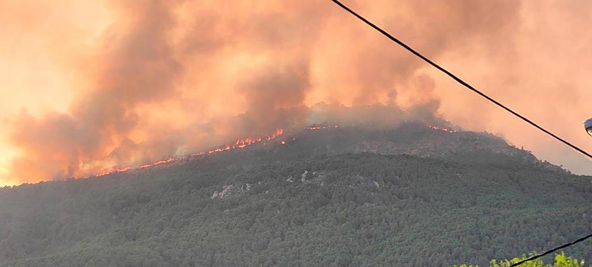 Incendio en Santa Cruz del Valle.