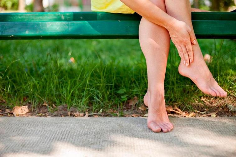 Cómo evitar tener las piernas hinchadas y cansadas en verano